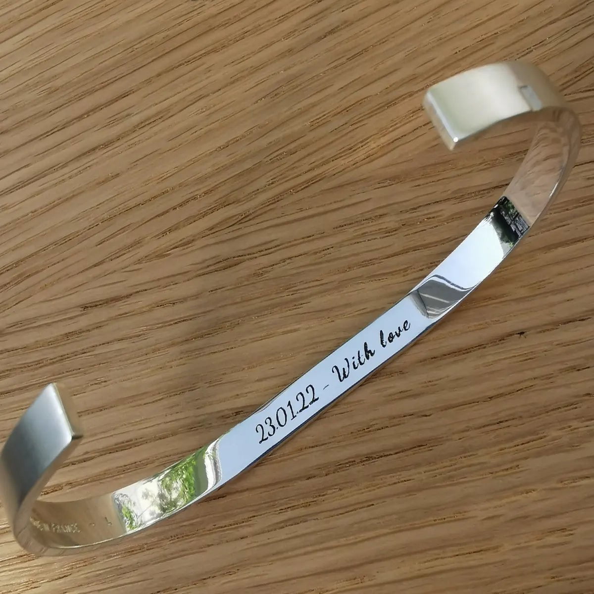 Grabado láser de brazalete de plata “LE JONC”