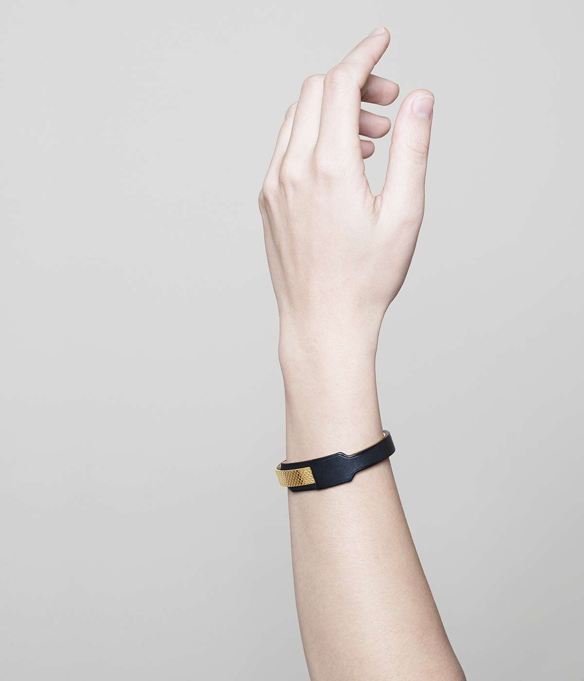 Brazalete negro, APOPHIS n ° 8